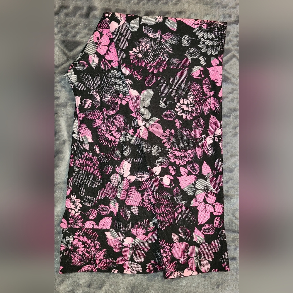 EUC Vintage LuLaRoe Buttery Soft Leggings TC2 Pink and Grey flowers